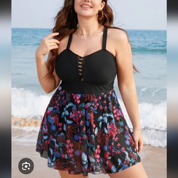 NWT BloomChic swimsuit swim dress 26 - Picture 1 of 8
